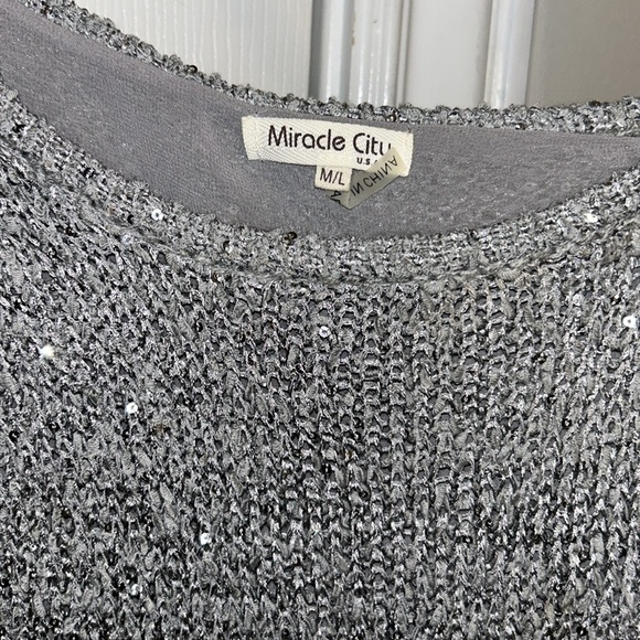 Miracle City grey silver sequin sweater with shear lining M/L - Picture 3 of 4